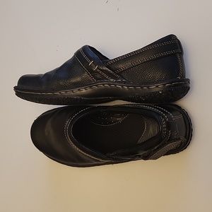 Born Black Leather Slip On Shoes. Size 8